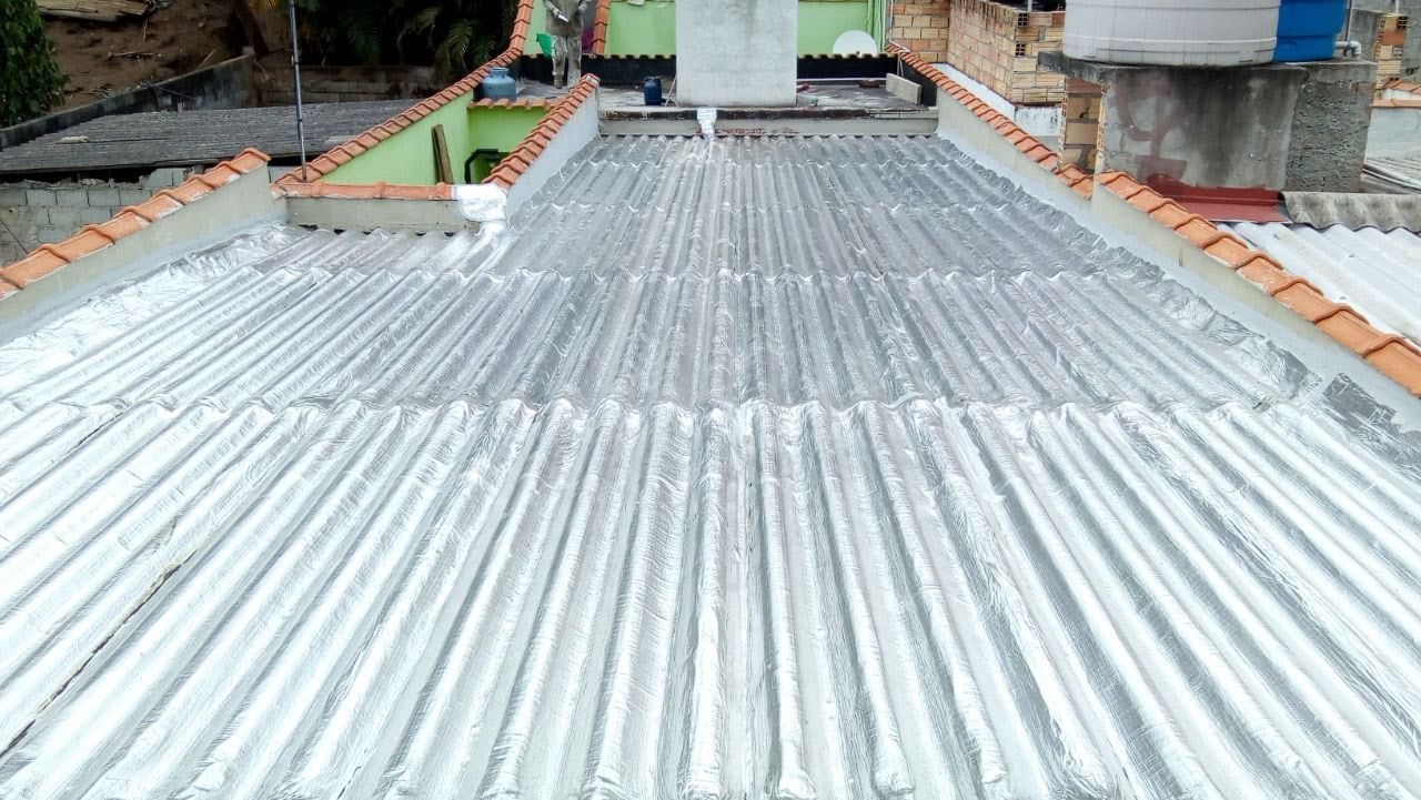 Impermeabilização de Telhados com Manta Asfáltica Aluminizada